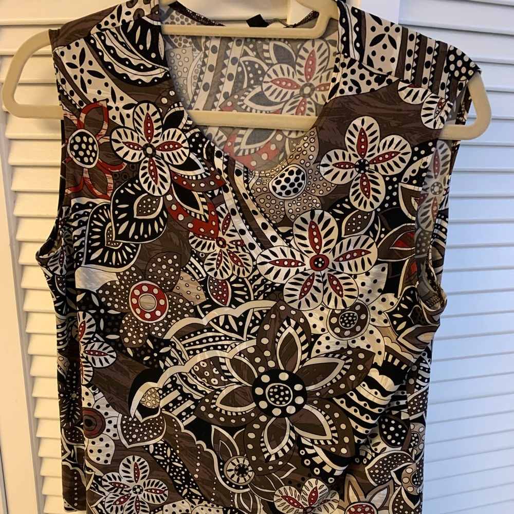 Distinctions  Large women’s blouse